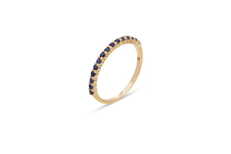 Shared Prong Blue Sapphire Wedding Band, September Birthstone Ring, Classic Wedding Ring, Women Wedding Band